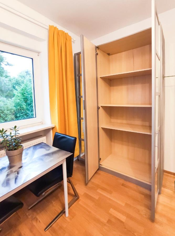 Modernes Zimmer Am Park Mit Garten, Huehner & Enten Munich Extérieur photo